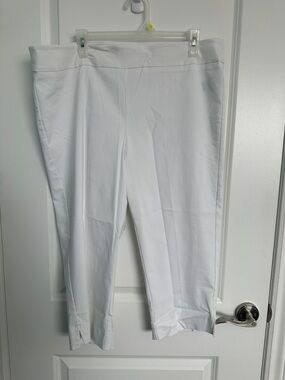 George White Pull-On Cropped Capri Pants